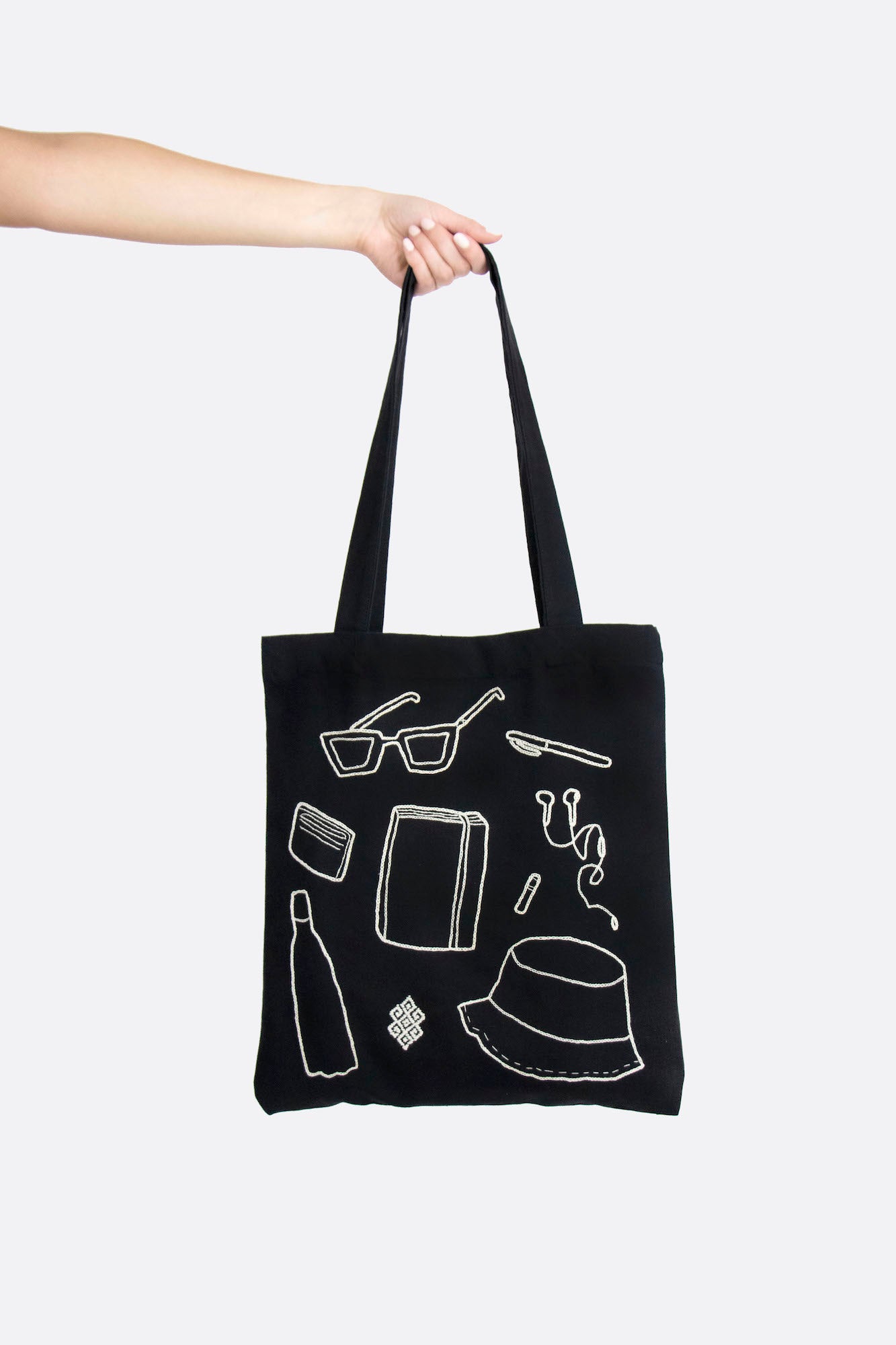 WHAT'S IN MY TOTE - BLACK